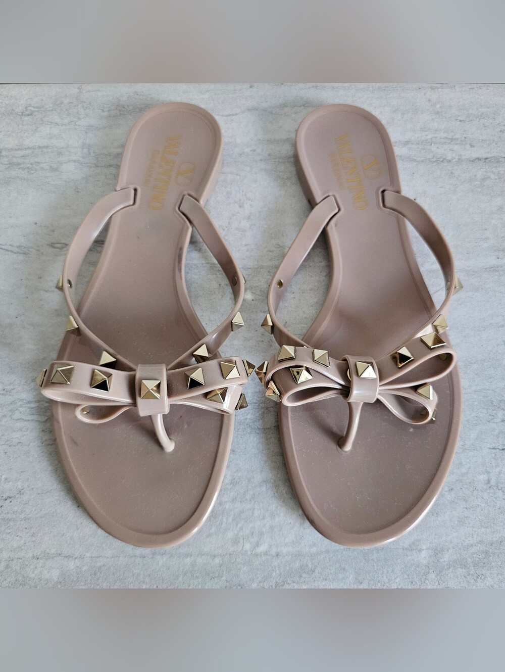 🔥 Valentino Rockstud Slides 🔥